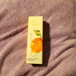 Vita yellow fresh cleanser, by LAPALETTE BEAUTY brand new ,still sealed